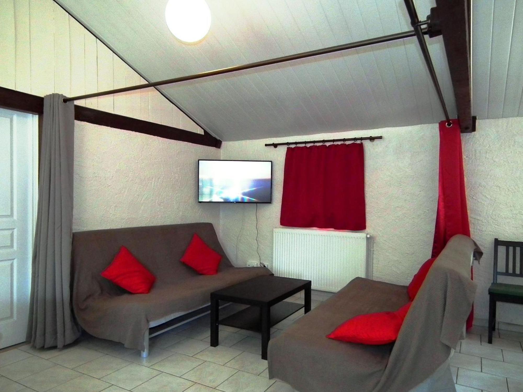 Domaine De Gavaudun Villa Room photo